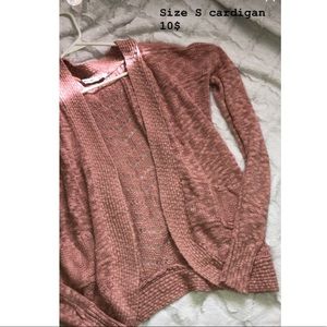 Size S pink knit cardigan